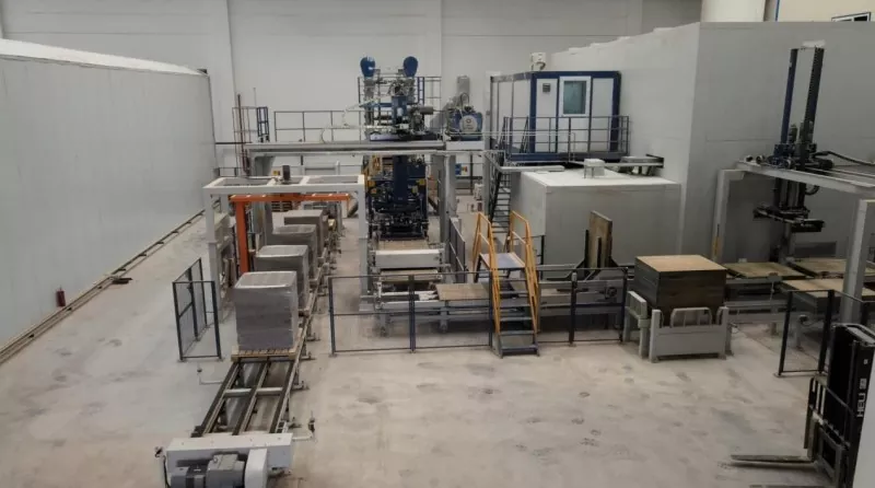 Hvorfor en tysk kunde valgte QGM blokfremstillingsmaskiner igen: Pålidelighed, innovation og langsigtet værdi